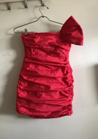 Vestido Zara rojo fruncido