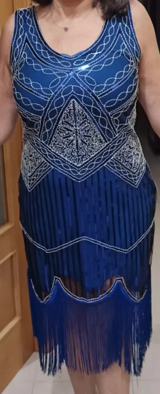 Vestido estilo años 20 con flecos