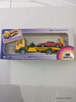 Siku 2520 Abschleppwagen mit PKW