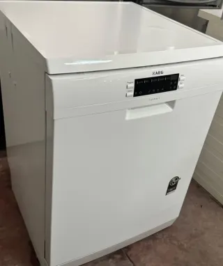 LAVAVAJILLAS AEG BLANCO