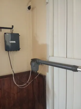 Puerta de garaje motorizada