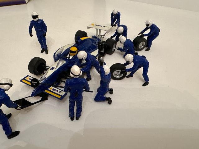 Scalextric Dallara Meccanici Blu