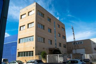 Edificio en alquiler en Churriana en Málaga