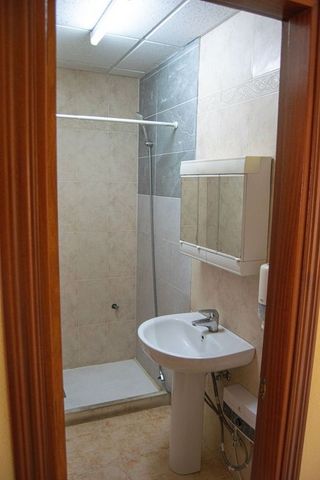 Edificio en alquiler en Churriana en Málaga