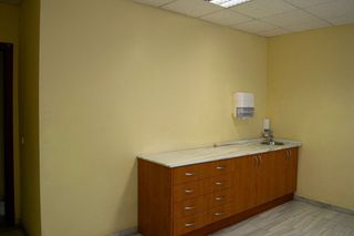 Edificio en alquiler en Churriana en Málaga