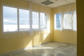 Edificio en alquiler en Churriana en Málaga