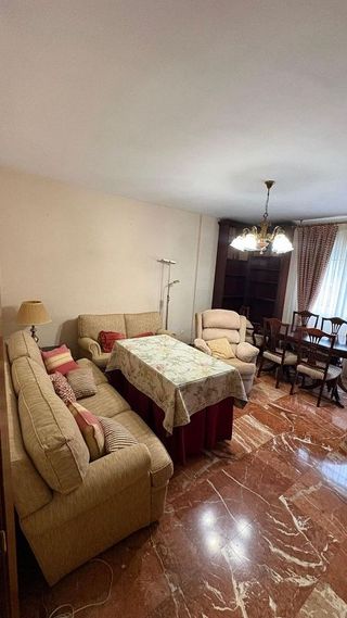 Piso en alquiler en El Plantinar - Felipe II - Tiro de Línea en Sevilla