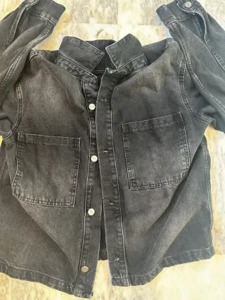 Cazadora tejana Pull&Bear negra