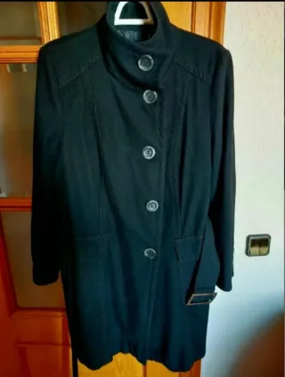 ABRIGO NEGRO.PAÑO..Ver medidas