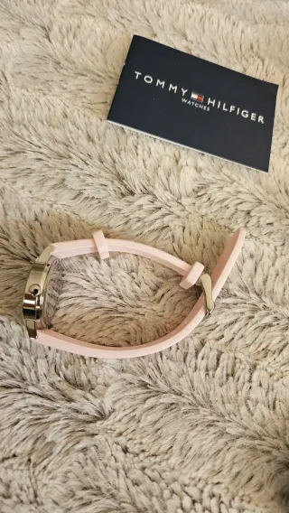 Reloj Tommy Hilfiger Rosa y Plateado