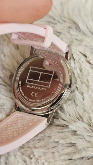 Reloj Tommy Hilfiger Rosa y Plateado