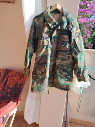 Chaqueta militar camuflaje hombre