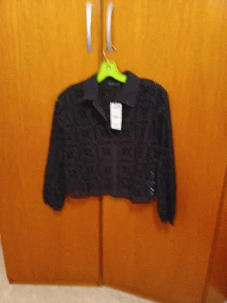 Blusa Stradivarius Negra Bordada