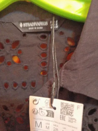 Blusa Stradivarius Negra Bordada