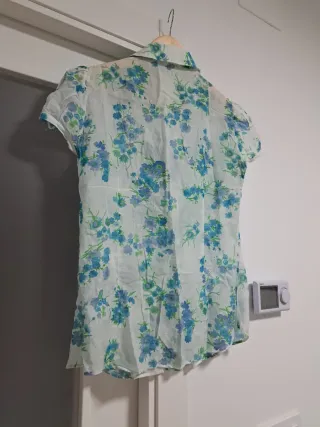 Blusa Zara floral talla L seda y algodón