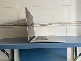 MacBook Pro 16” (2019) i9 / 16GB Plata