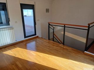 Casa adosada en alquiler en Hermanos Falcó - Sepulcro Bolera en Albacete