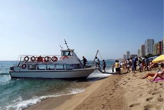Barco de pasajeros para excursiones