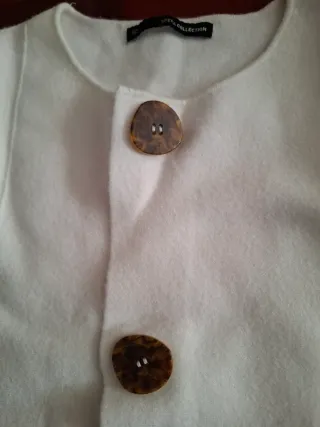 Chaqueta de punto blanca