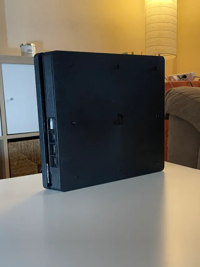 COMO NUEVA | Ps4 Slim con mando