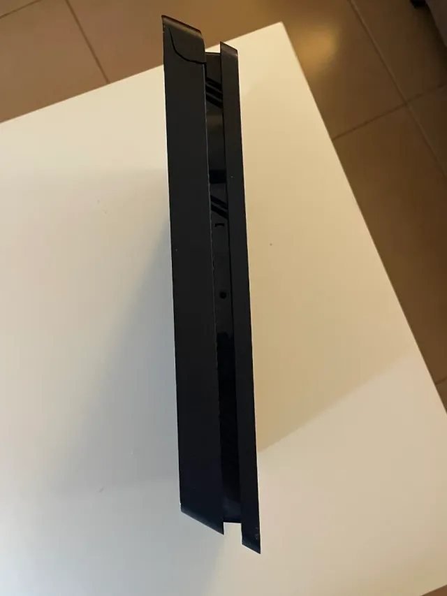 COMO NUEVA | Ps4 Slim con mando