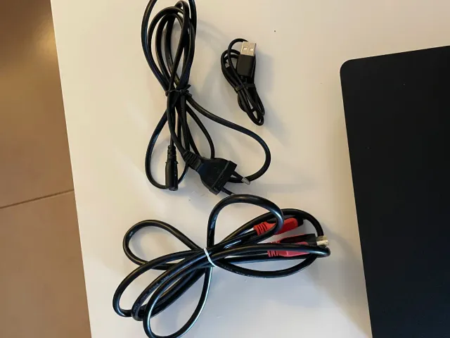 COMO NUEVA | Ps4 Slim con mando