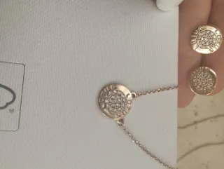 Conjunto Lotus Oro Rosa: Collar y Pendientes