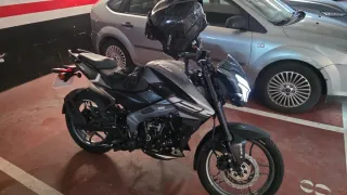 Moto Naked NS 125 Bajaj 2025 - 600 km