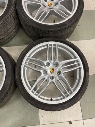 Llantas Porsche 20” Carrera 4 S Originales