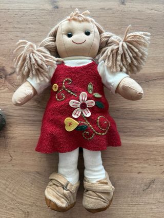 Bambola My Doll vestito rosso con cappellino