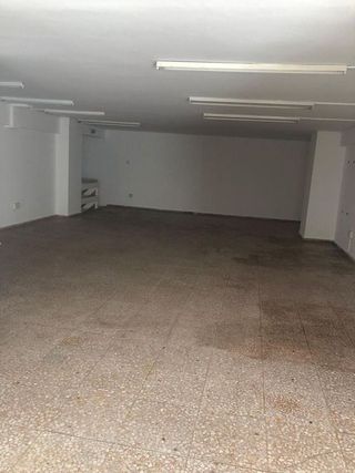 Local comercial en alquiler en El Parque - Zapatón en Torrelavega