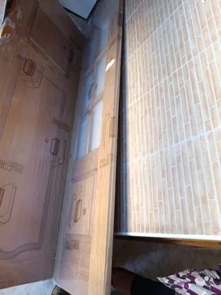 Puertas y tapetas de madera