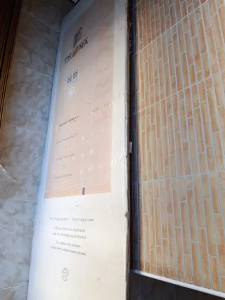 Puertas y tapetas de madera