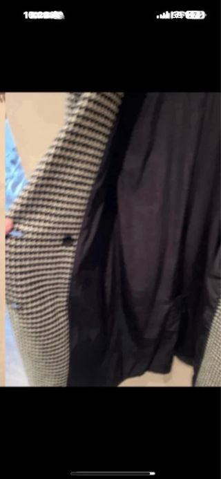 Abrigo mujer Bershka cuadros blanco y negro