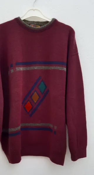 Jersey punto cuello redondo -color vino tinto