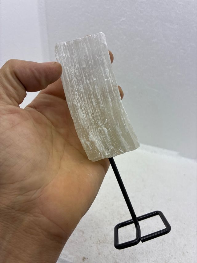 Selenite naturale con supporto