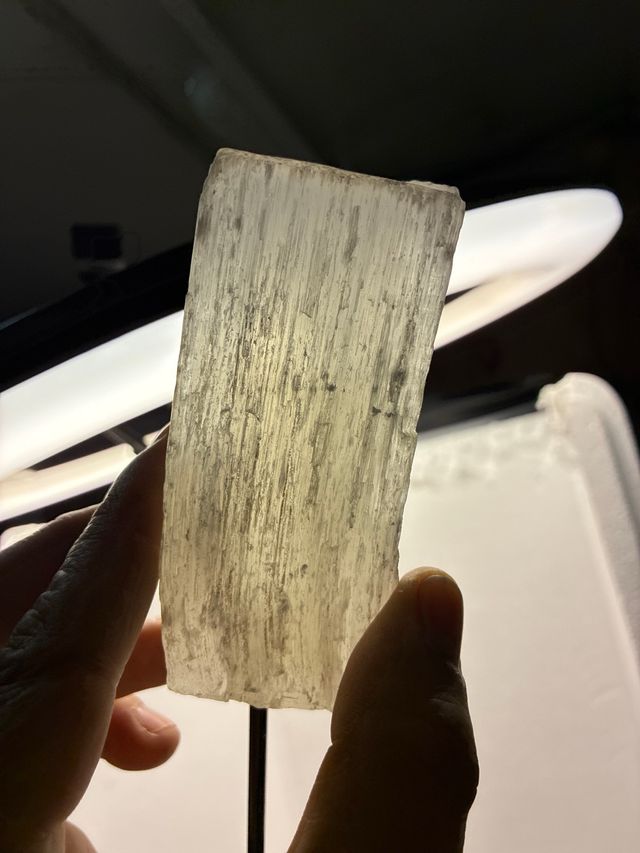 Selenite naturale con supporto