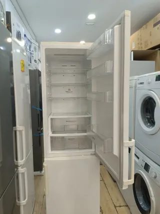 Nevera marca LG GARANTÍA TRANSPORTE
