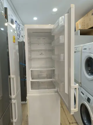 Nevera marca LG GARANTÍA TRANSPORTE