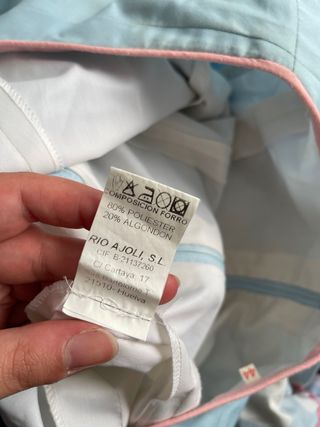 Traje de flamenca azul y rosa