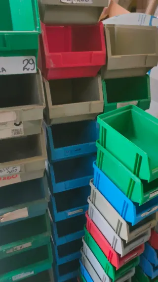 LOTE 58 CUBETAS APILABLES