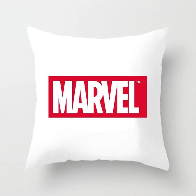 Cojín Negro con Logo Netfix Rojo