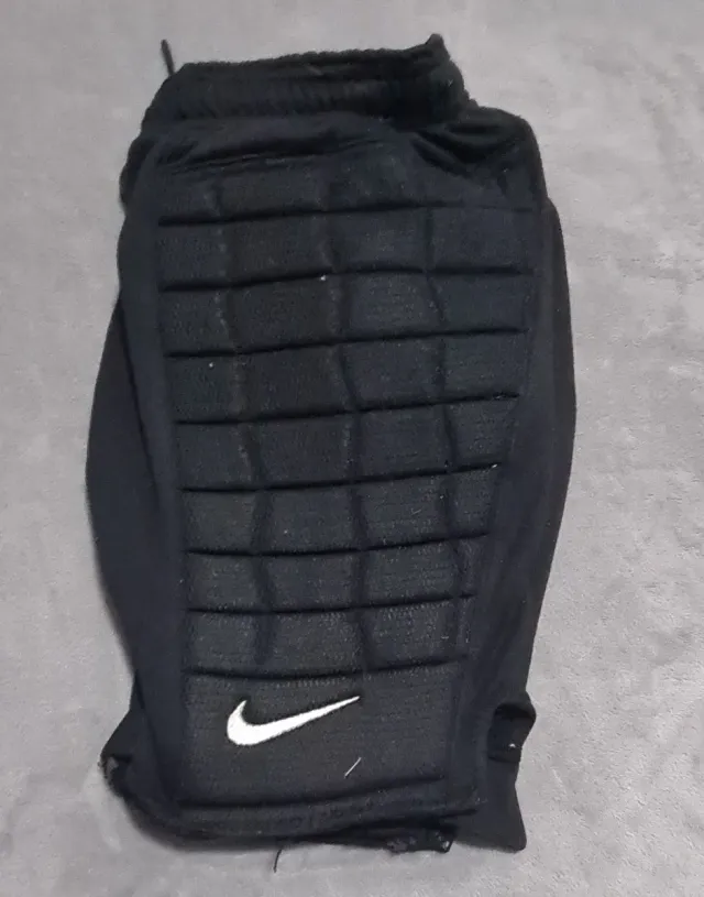 Pantalón portero Nike corto con protecciones