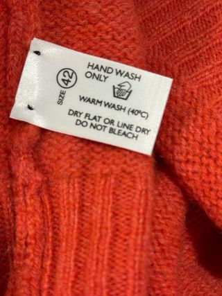 Jersey lana virgen coral manga larga