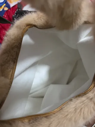 Bolso peluche beige y marrón