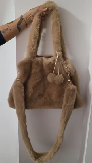 Bolso peluche beige y marrón
