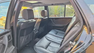 Mercedes-Benz E320 Familiar