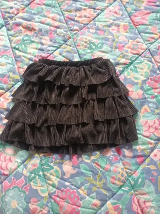 Falda negra volantes brillante talla 8