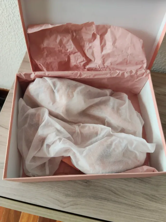 Sandalias Alma en Pena doradas/rosas