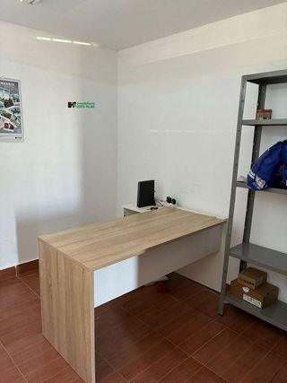 Nave industrial en venta en La Estación en Badajoz